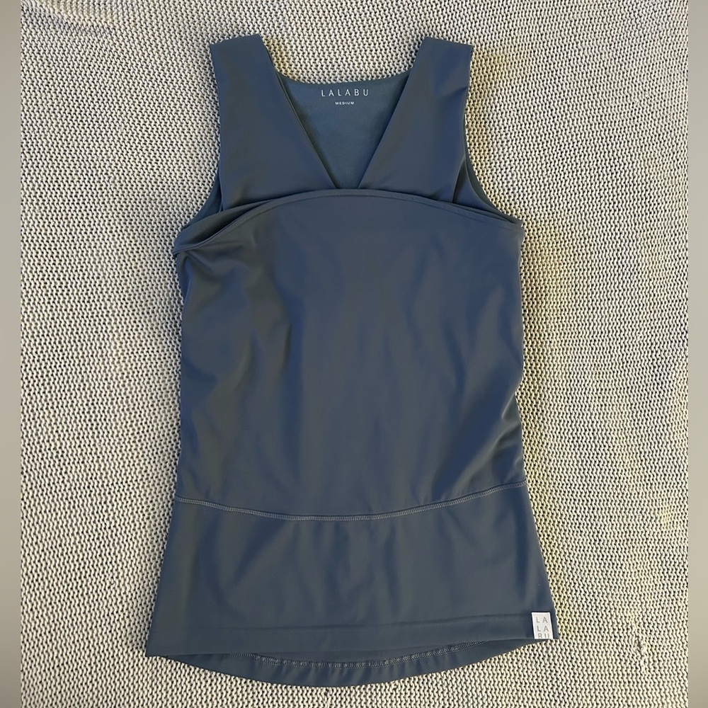 <3 Lalabu Soothe Shirt, Size Medium, Blue Gray Brook Color, NWOT